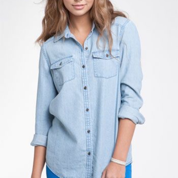Rubbish Tops - 3/$25 Rubbish Chambray Button Down Top Size M